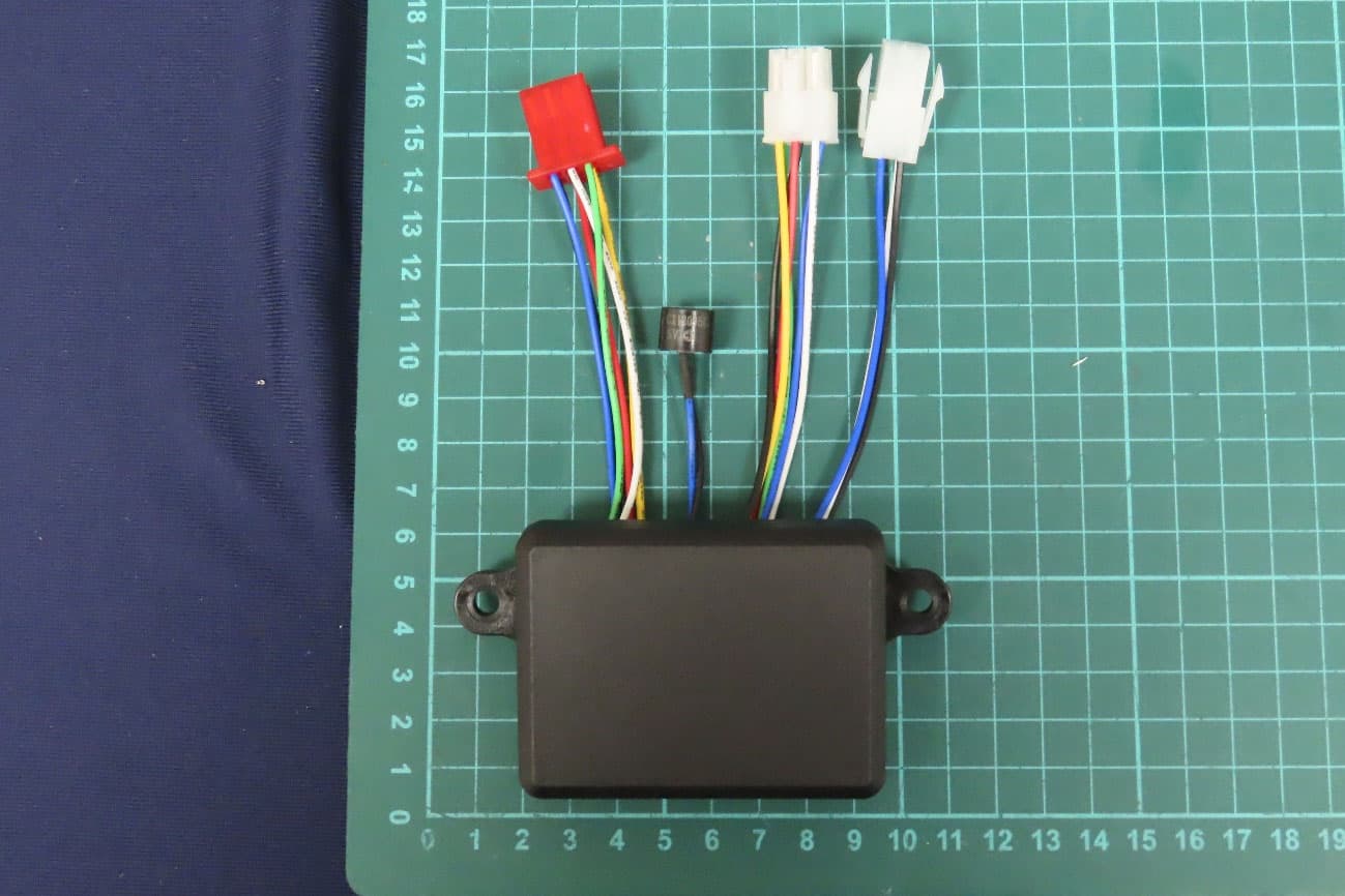 Wireless Remote Control - FCC ID X96884134 - Comeup Industries Inc.
