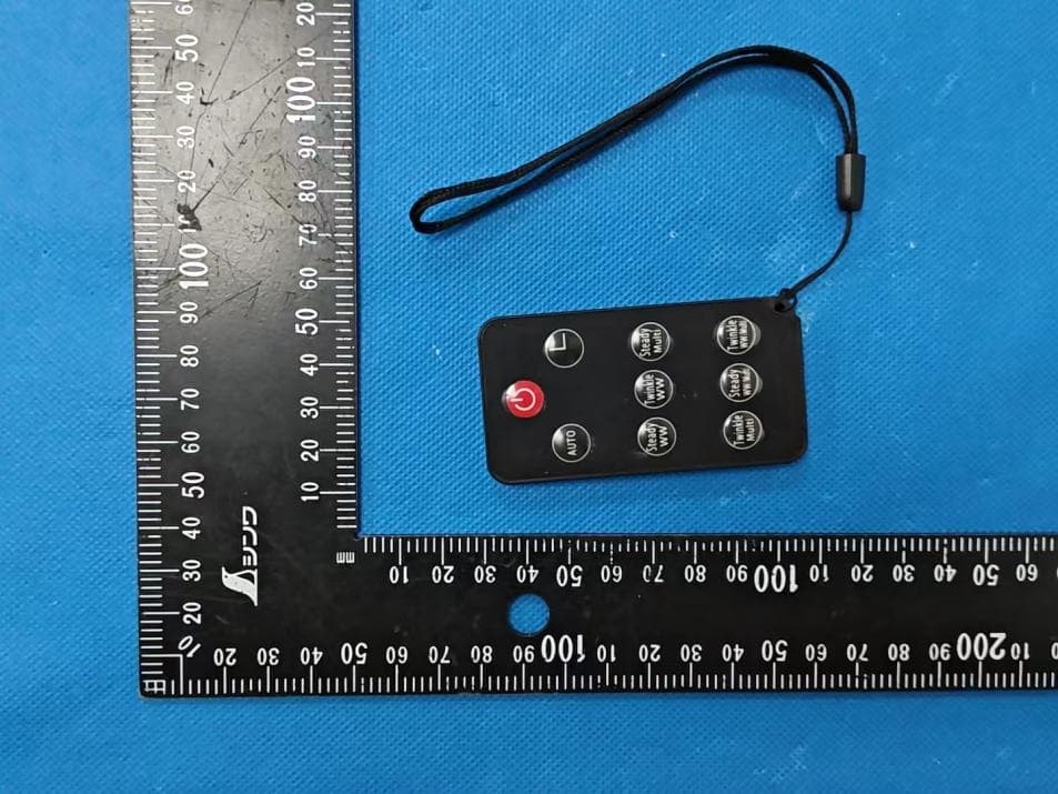 Remote control - FCC ID XA8-2026YX01 - Yun Meng Yun Xi Lighting Products Co., Ltd. (2)
