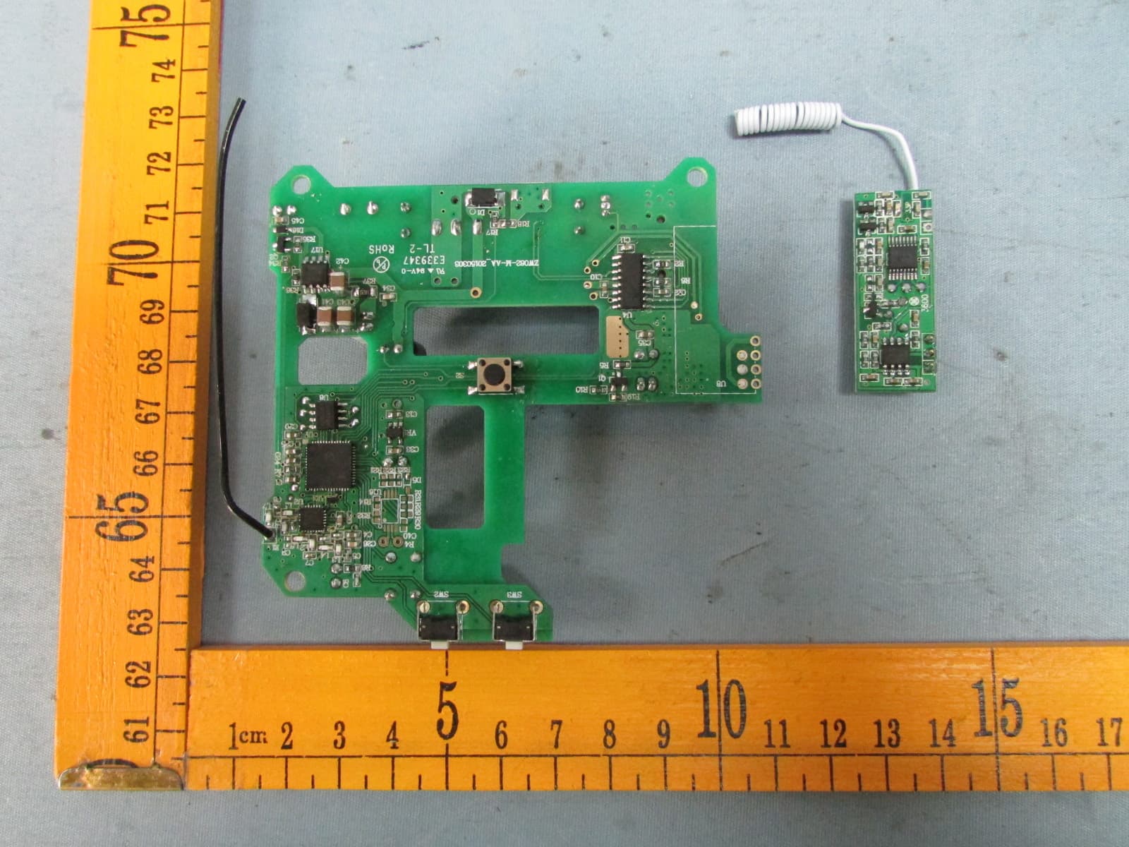 Garage Door Controller Gen5 - FCC ID XBAZW062 - Aeon Labs LLC. (1)