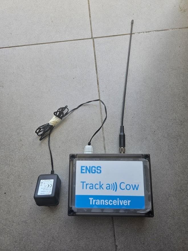 Radio repeater (V2.00) intended to be used for receiving and transmitting the cow tag signal - FCC ID XBL-TRANSCEIVER - E.N.G.S Systems Ltd. (3)