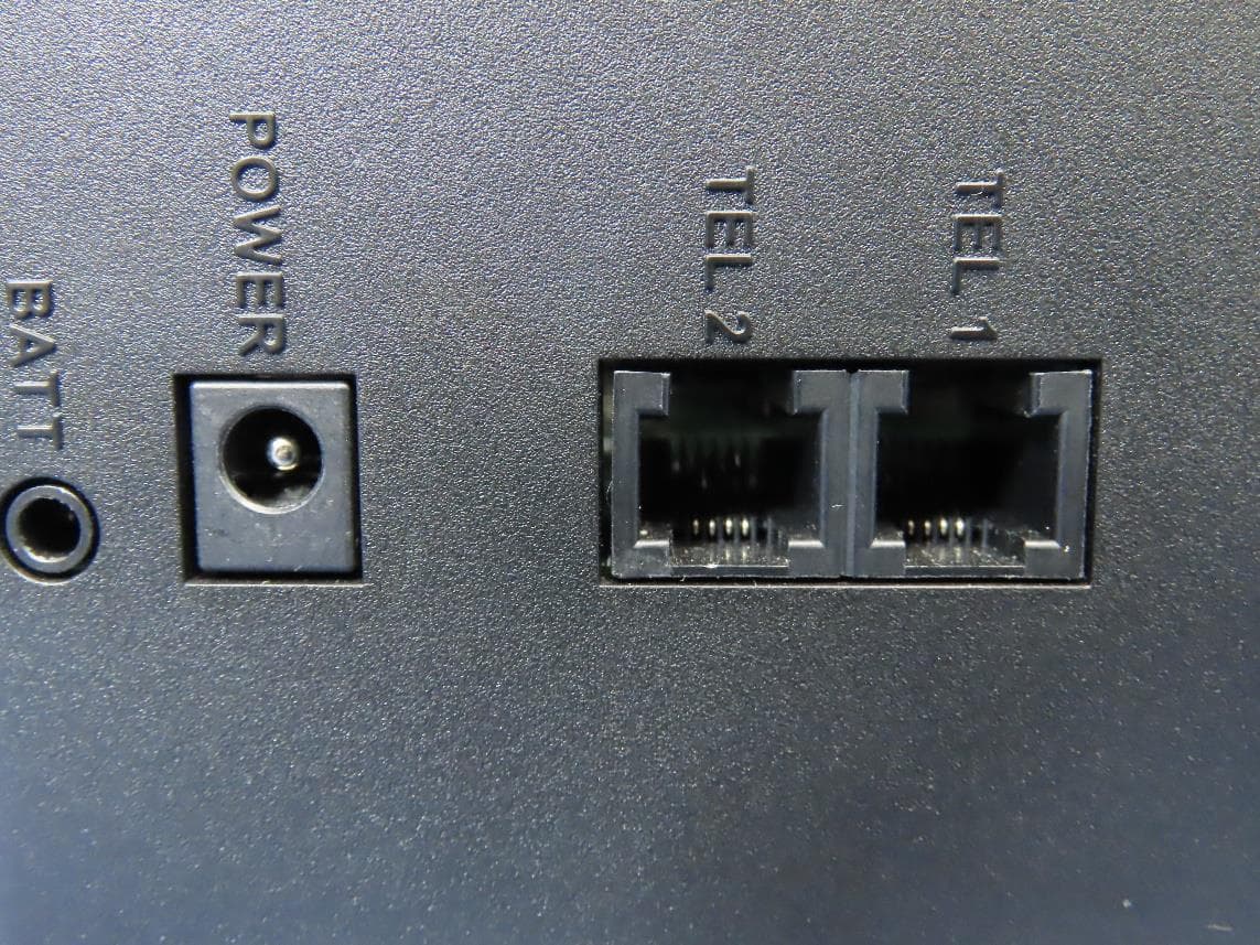 Docsis3.1 advance WiFi 6E Voice Gateway - FCC ID XCNUBC1330 - Ubee Interactive Holding Corp. Taiwan Branch