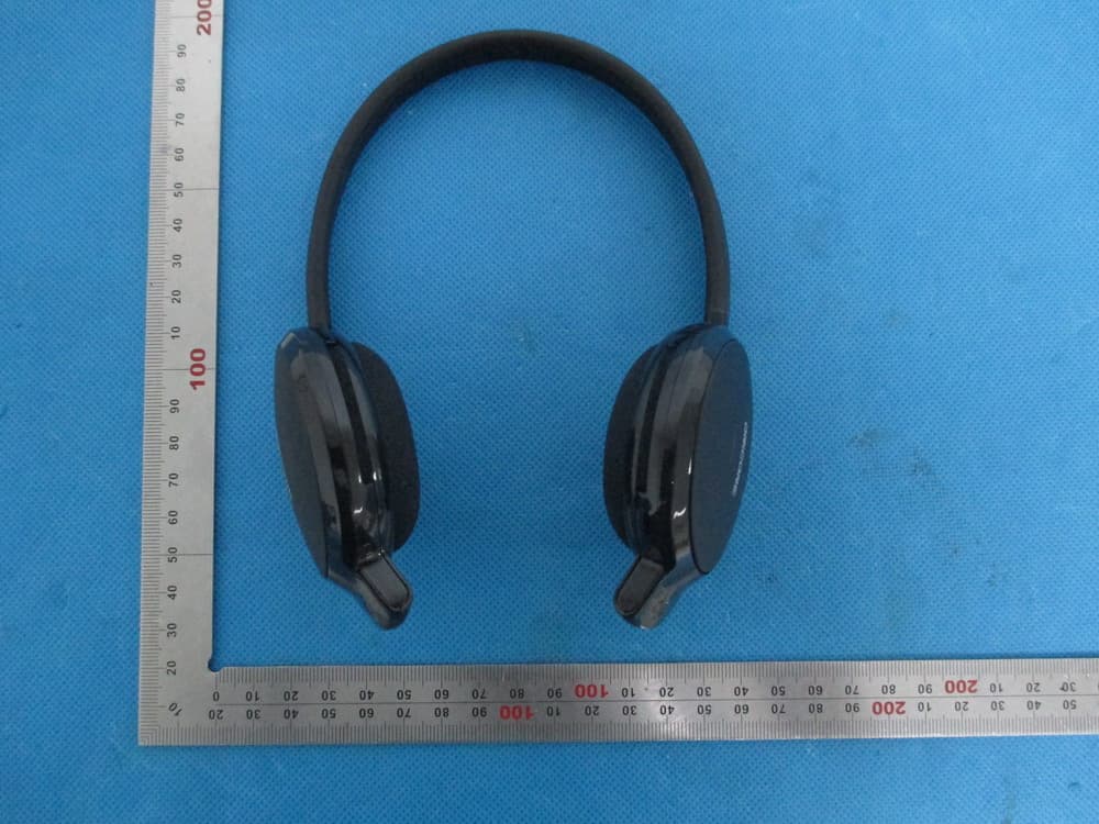 Bluetooth Stereo Headset - FCC ID XELK700 - Shenzhen Hongnanke Communication Equipment Co., Ltd.