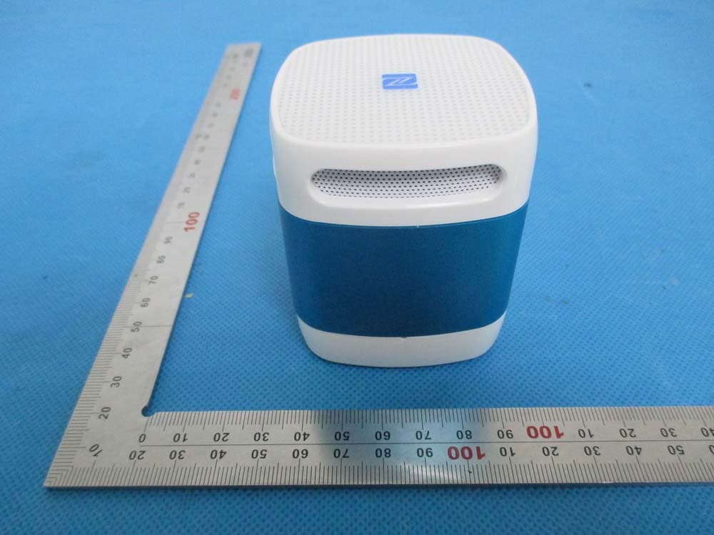 Bluetooth Speaker - FCC ID XELS12I - Shenzhen Hongnanke Communication Equipment Co., Ltd. (2)