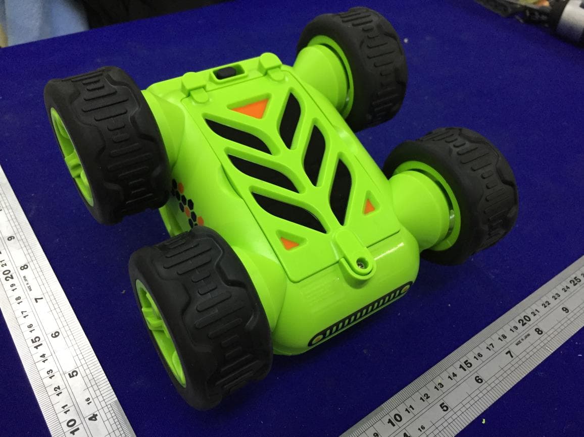 Toy RC Orbit Tumbler Glow in the Dark - FCC ID XHT-1014148-3 - Guangdong Yinrun Industry Co., LTD. (3)