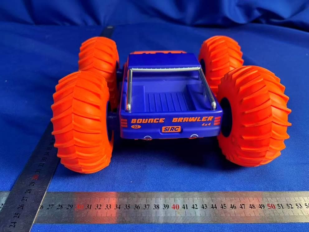Toy RC Bounce Brawler - FCC ID XHT-8240-01 - Guangdong Yinrun Industry Co., LTD. (2)