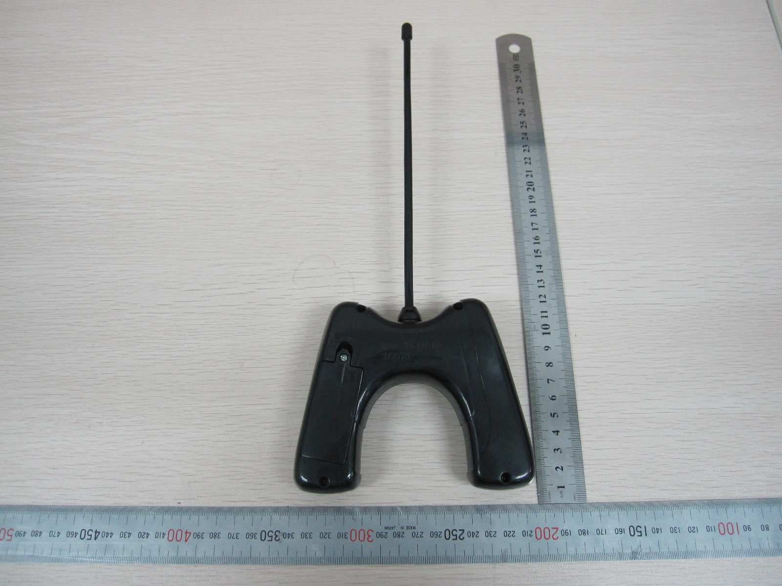 Toy-R/C Bumper Car 1026 - FCC ID XHT1026-49M - Guangdong Yinrun Industry Co., LTD. (2)