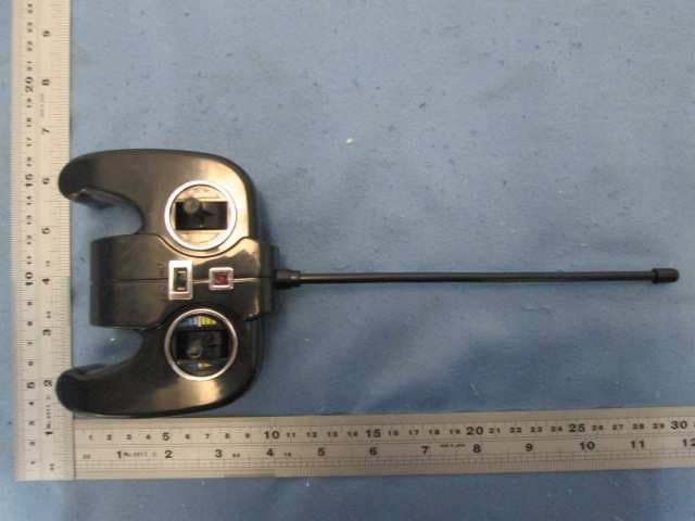 TOY RC SAVAGE CAR - FCC ID XHT58008-49M - Guangdong Yinrun Industry Co., LTD. (4)