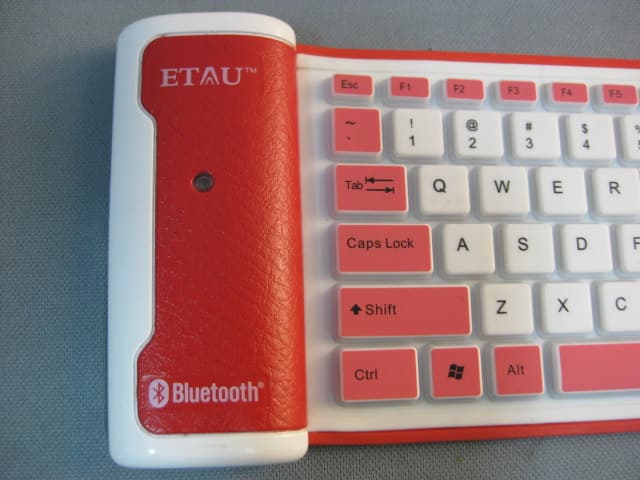 SILICON BLUETOOTH KEYBOARD - FCC ID XJ4KB6113 - HUIZHOU CHINFAI ELECTRONIC CO., LTD