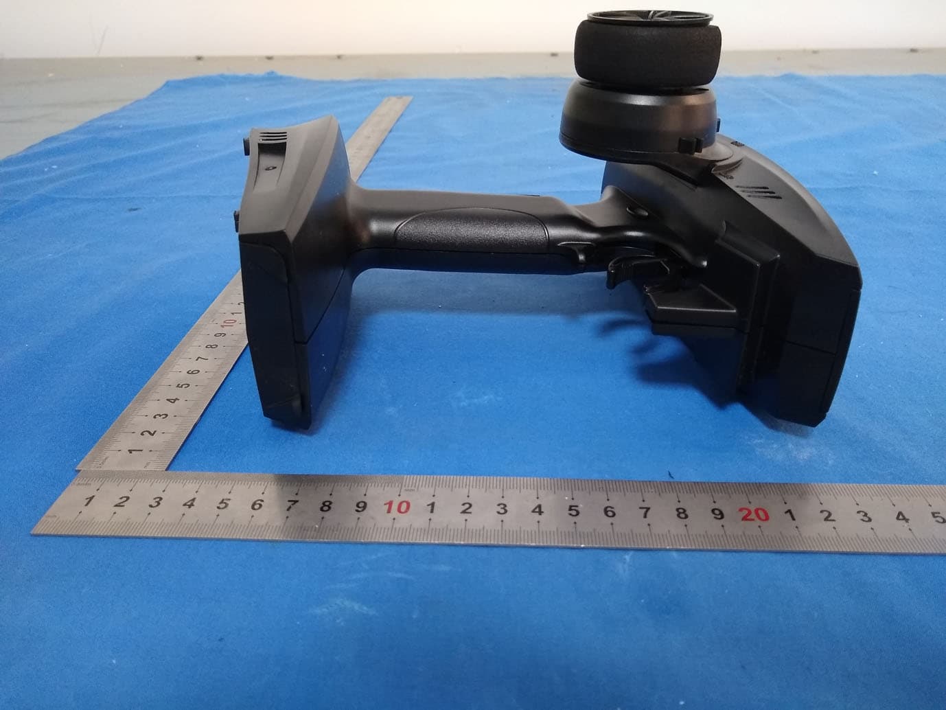 3CH 2.4GHZ FHSS RADIO CONTROL SYSTEM - FCC ID XJ6MT-303-2 - SHANGHAI MERIT TECHNOLOGY CORP. (4)