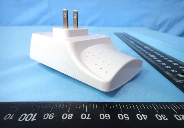 WiFi Repeater - FCC ID XKR-RE300B1 - BaudTec Corporation (2)