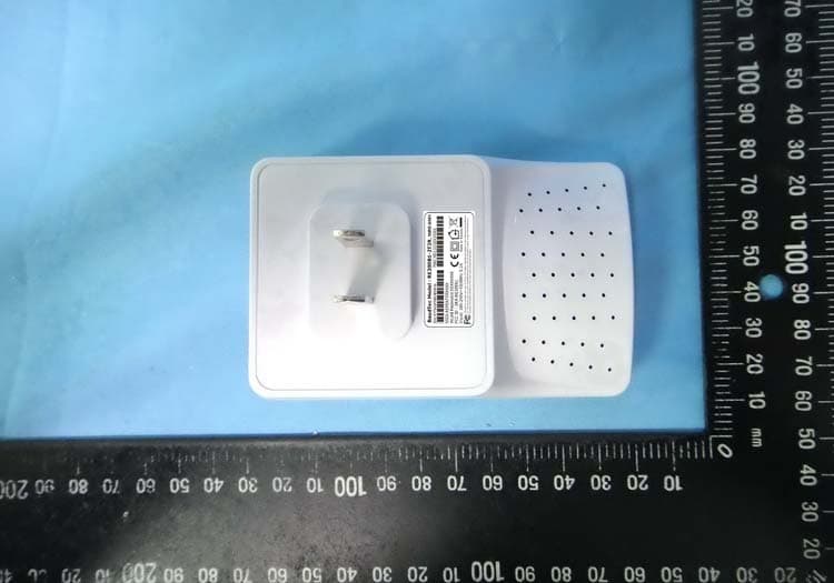 WiFi Repeater - FCC ID XKR-RE300B1 - BaudTec Corporation