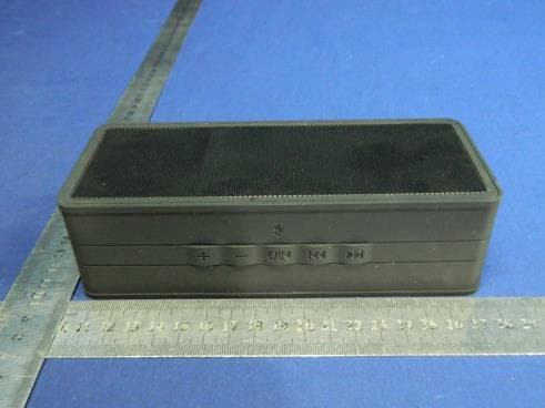Bluetooth Stereo Speaker with Power Bank - FCC ID XMF-BTD01 - Lightcomm Technology Co., Ltd. (5)