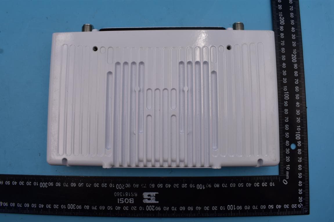 800MHz Tornado Transceiver - FCC ID XMK-MMXTRNB005 - MiMOMax Wireless Limited