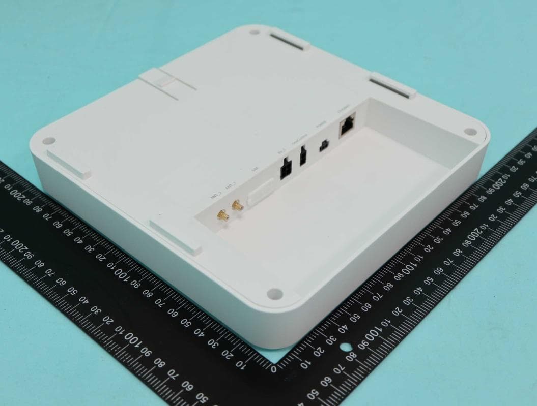 Router Gen2 Hotspot with Telematics - FCC ID XNI-ID214162 - Lippert Components (5)