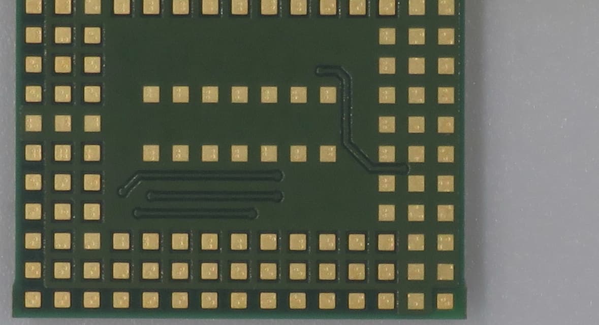Stand-alone Tri-radio wireless MCU module - FCC ID XPYIRISW1 - u-blox AG (2)