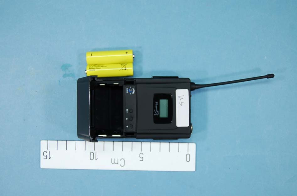 Wireless Microphone - FCC ID XQWPPEPR692 - Fender Musical Instruments