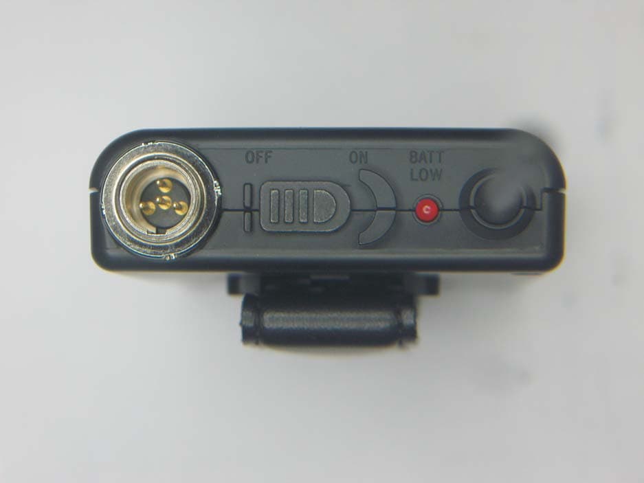 Wireless Microphone - FCC ID XQWUHFBPPR601 - Fender Musical Instruments