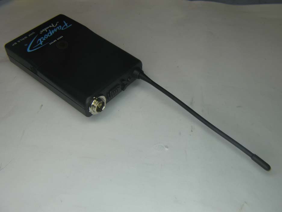 Wireless Microphone - FCC ID XQWUHFBPPR601 - Fender Musical Instruments (4)