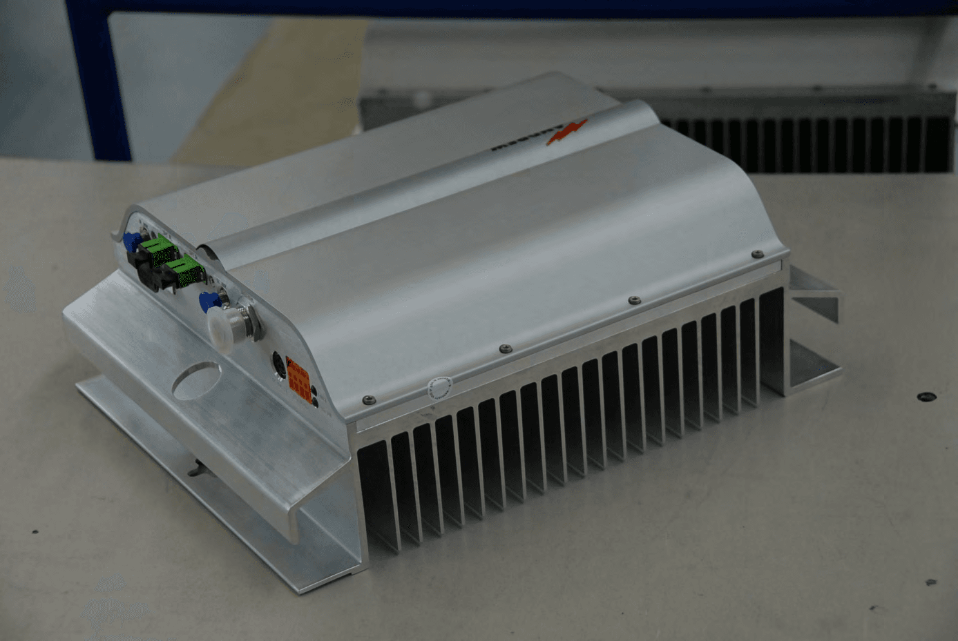 Optical ION B remote unit for cellular networks - FCC ID XS5-TFAM851821 - Andrew Wireless System (3)