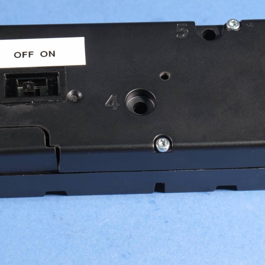 Battery operated window opener - FCC ID XSG832876 - VELUX America Inc.
