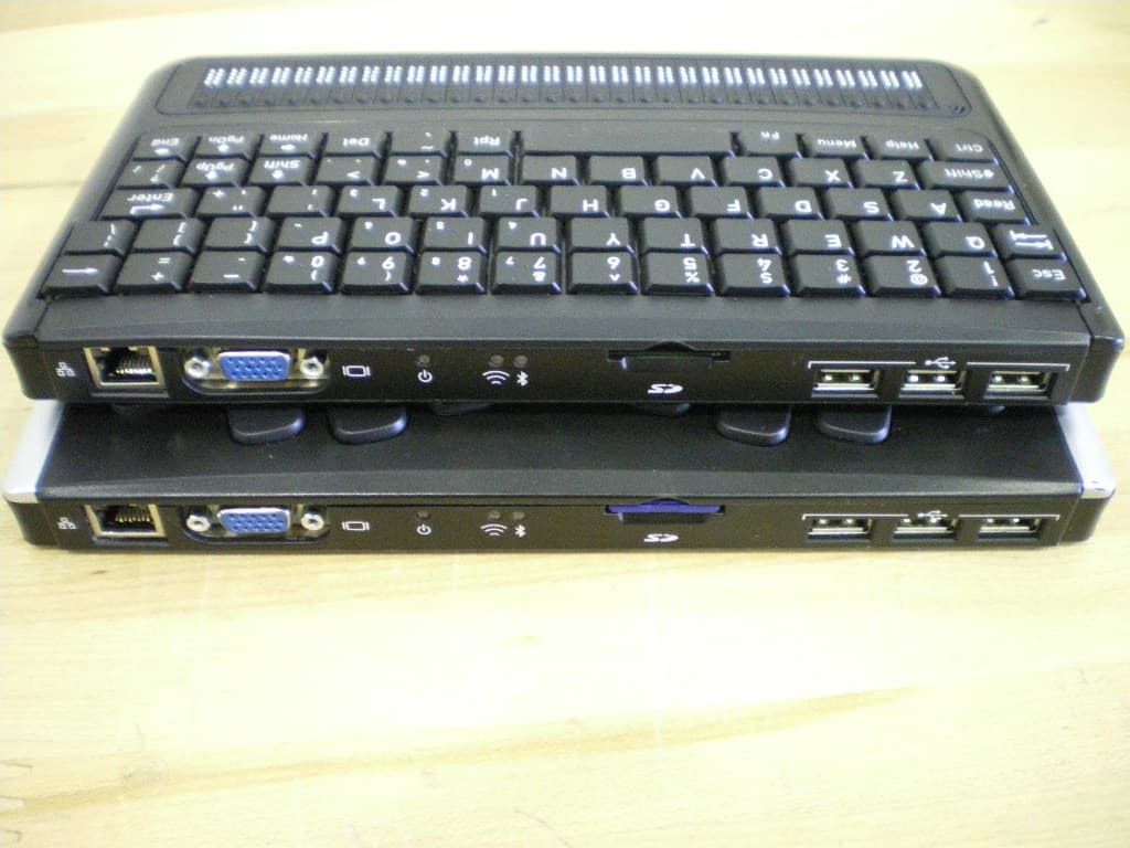 Braille note taker and terminal - FCC ID XT5APBT320 - Technologies Humanware Inc. (5)