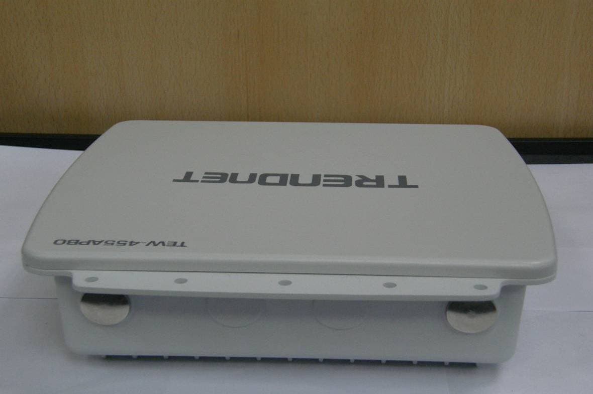 14dBi HIGH POWER WIRELESS OUTDOOR POE ACCESS POINT - FCC ID XU8TEW455APBOV2 - TRENDNET, Inc. (3)