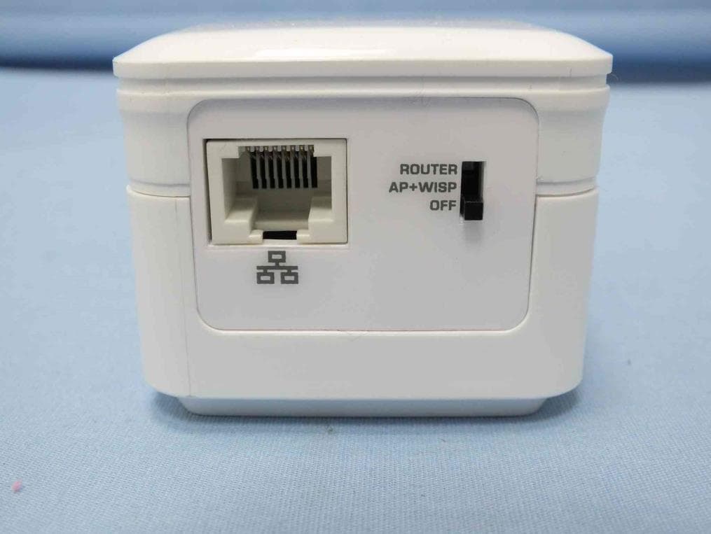 AC750 Wireless Travel Router - FCC ID XU8TEW817DTR - TRENDNET, Inc. (2)
