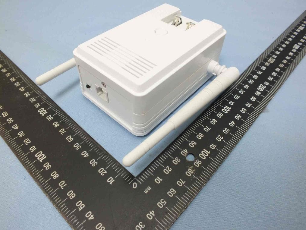 AC1200 WiFi Range Extender - FCC ID XU8TEW822DRE - TRENDNET, Inc.