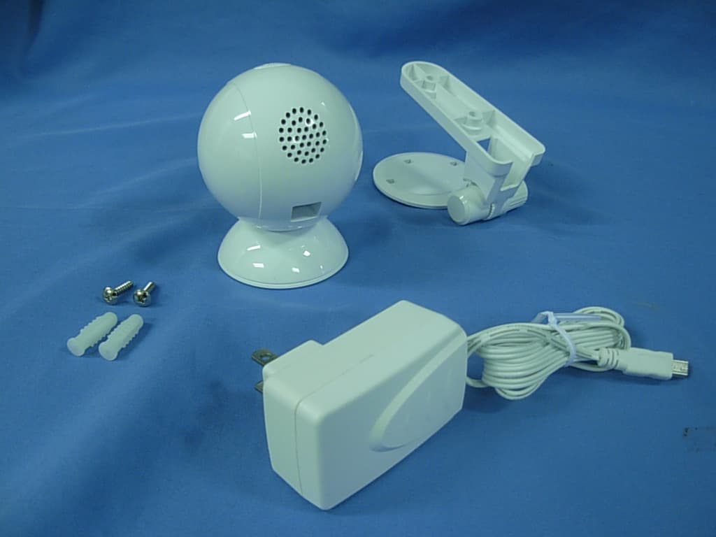 Wireless Day/Night Cloud Camera - FCC ID XU8TVIP742743 - TRENDNET, Inc. (2)