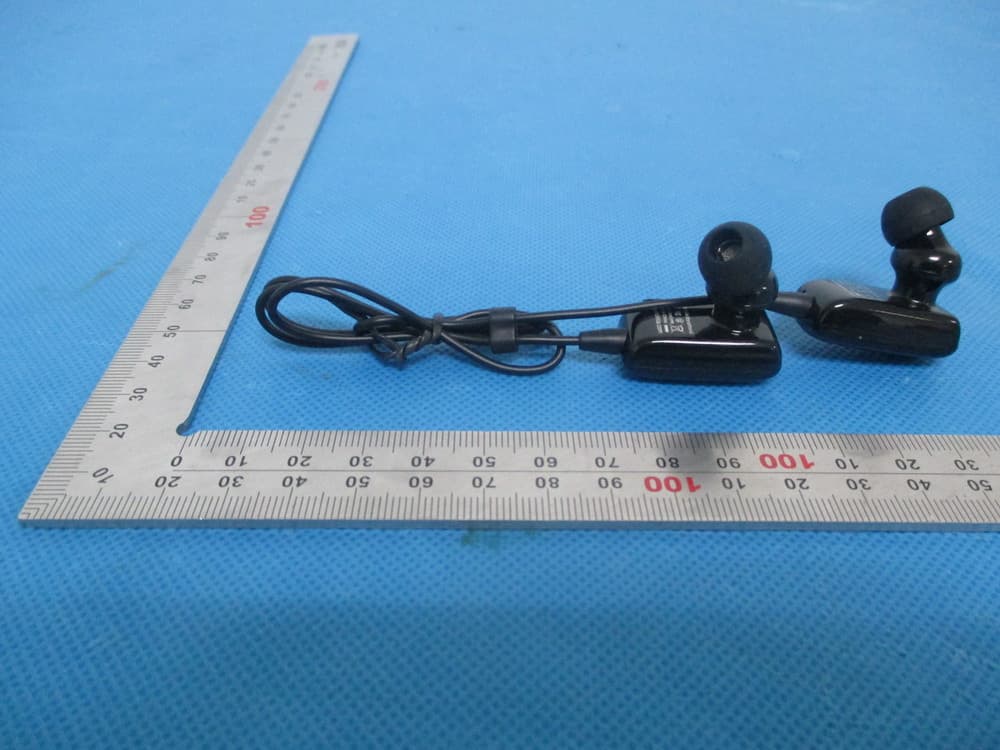 Bluetooth Headset - FCC ID XWAKOKKIA - KOKKIA, Inc (4)