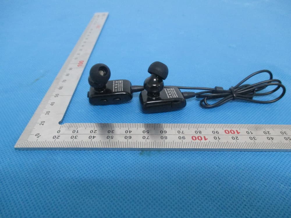 Bluetooth Headset - FCC ID XWAKOKKIA - KOKKIA, Inc (3)
