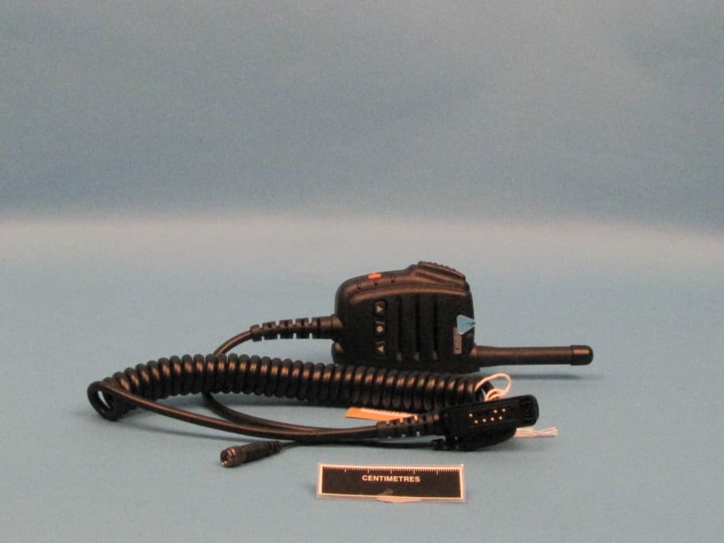 TETRA Portable Terminal - FCC ID XX6STP9240 - Sepura Limited (3)