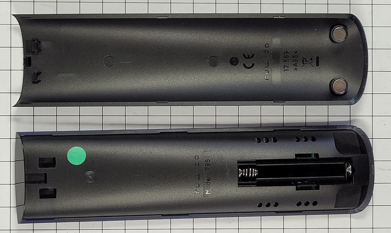 Remote Control with BLE - FCC ID XYN795C - ruwido austria GmbH