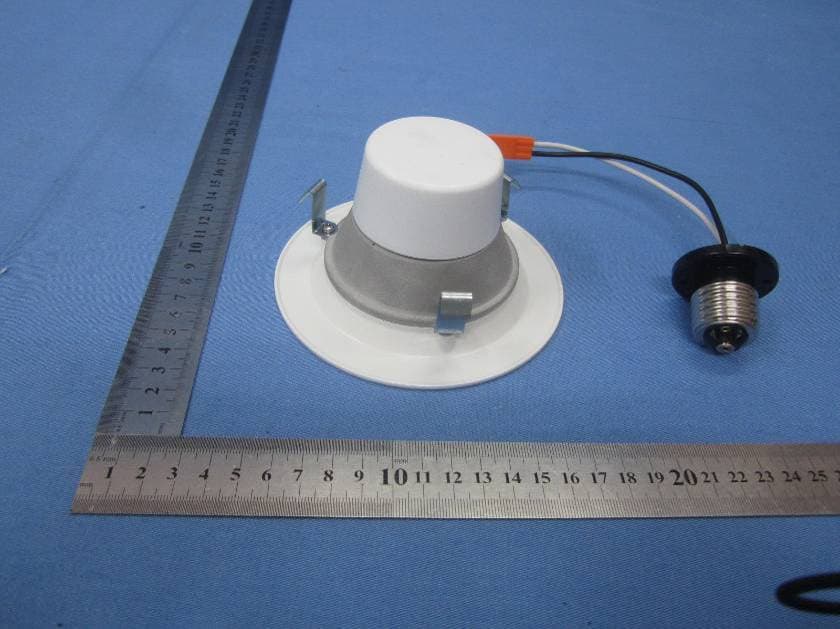 LED Downlight remote control - FCC ID XZH531701SER - ETi Solid State Lighting, Inc