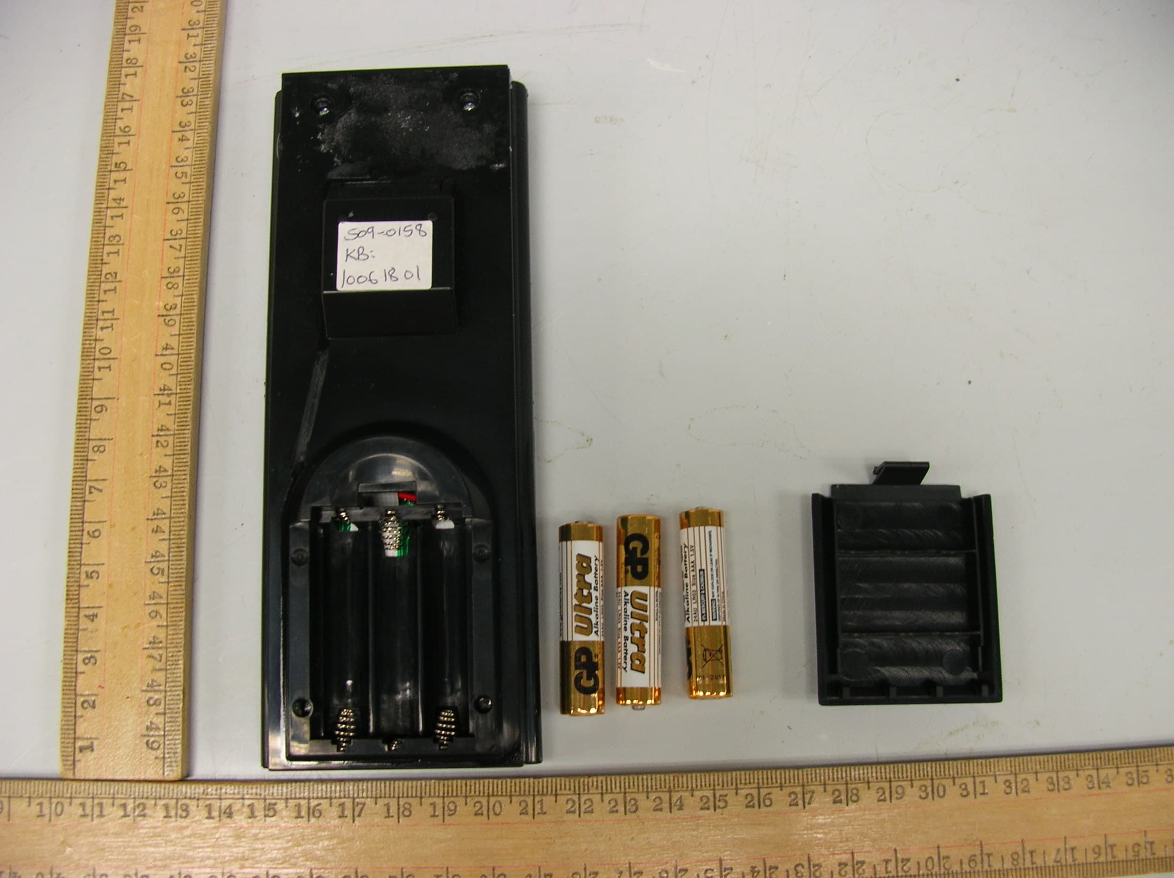 2.4GHz Wireless Controller - FCC ID XZW-IGUGUTV-1-C - Vento North America LLC (2)