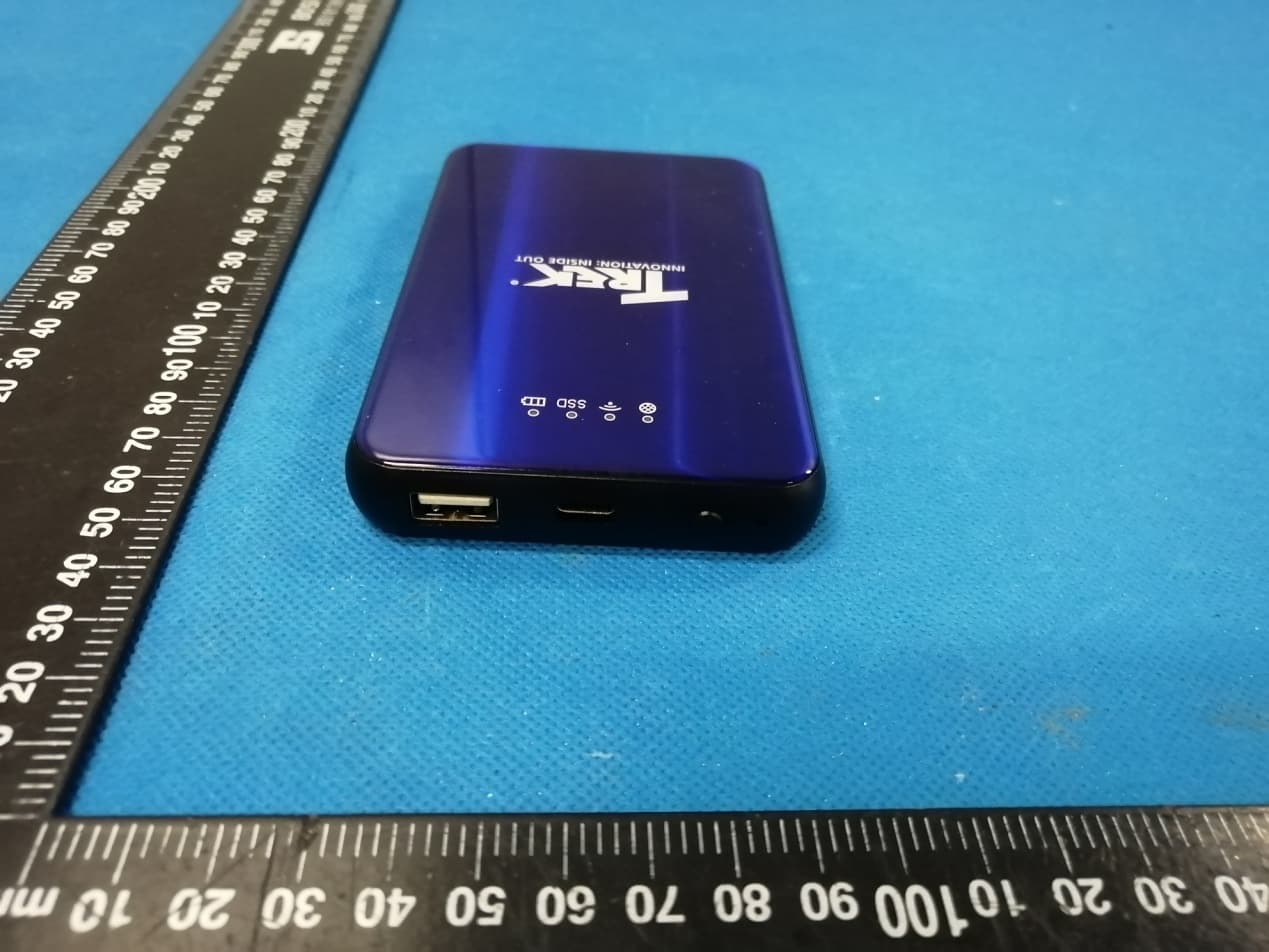 Trek Portable Wireless iSSD - FCC ID Y2R-ISSD - Trek Technology (S) Pte Ltd (3)