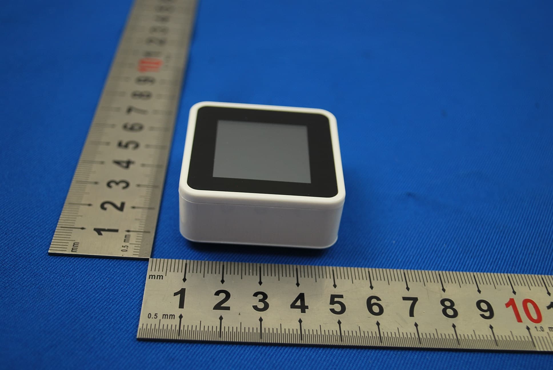 Sifteo Cube - FCC ID Y3Q-SIFTCB01 - SIFTEO INC. (3)
