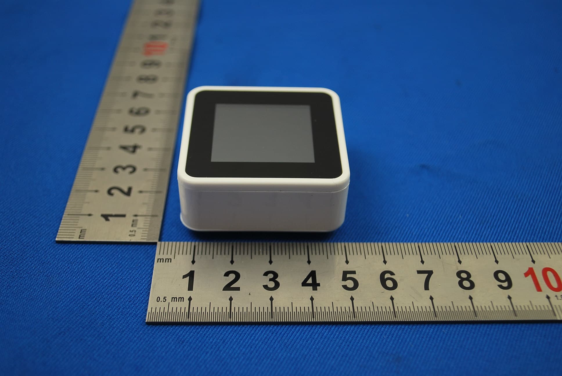 Sifteo Cube - FCC ID Y3Q-SIFTCB01 - SIFTEO INC. (2)