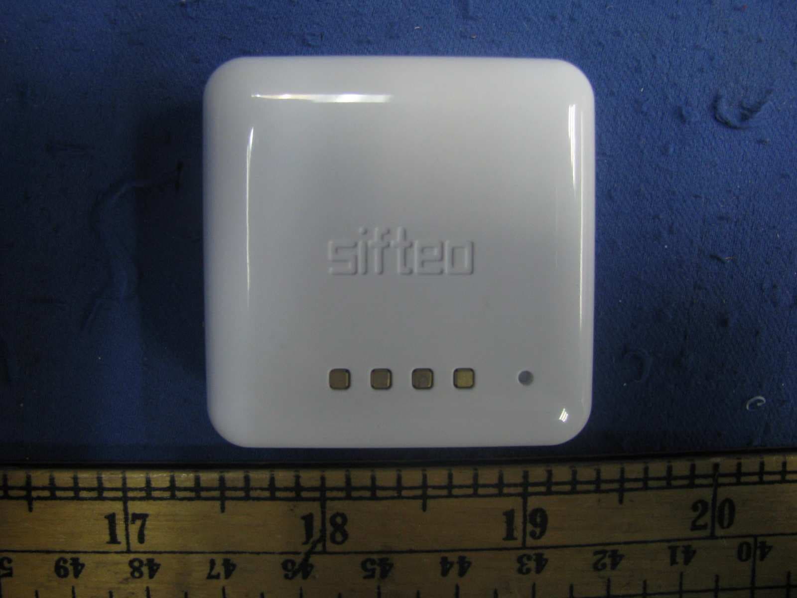 Siftable - FCC ID Y3Q-SIFTEO10BK - SIFTEO INC. (2)