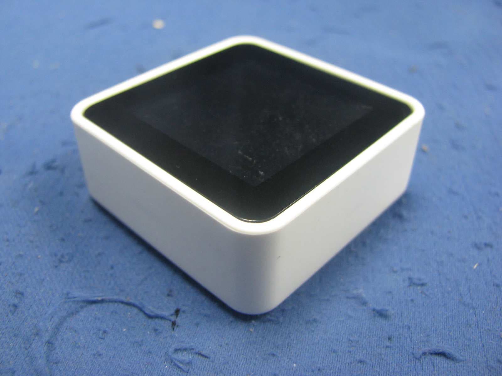 Siftable - FCC ID Y3Q-SIFTEO10BK - SIFTEO INC. (3)