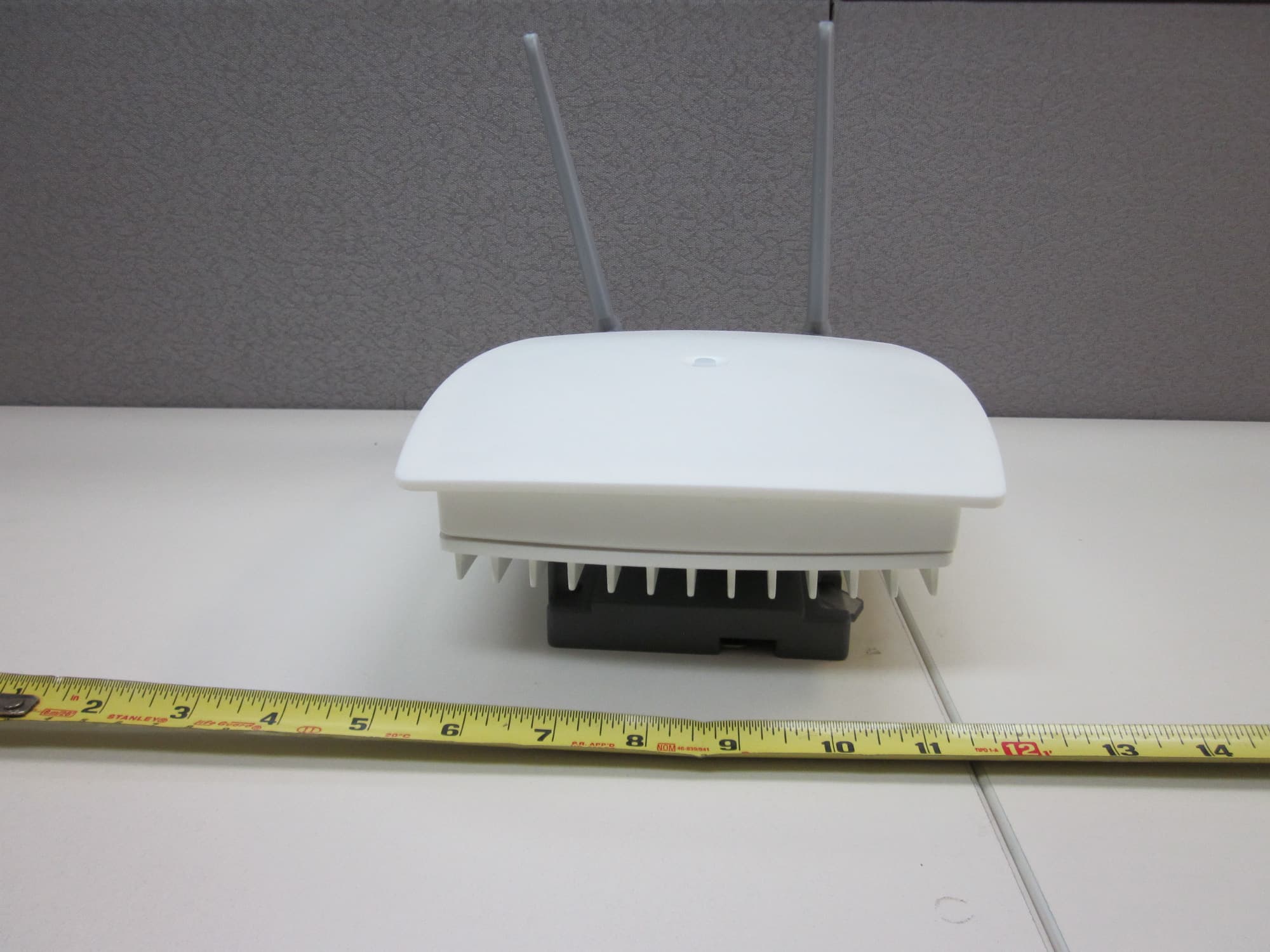 High Capacity Indoor Radio Node for UMTS Coverage - FCC ID Y47RN200B2 - SpiderCloud Wireless (3)