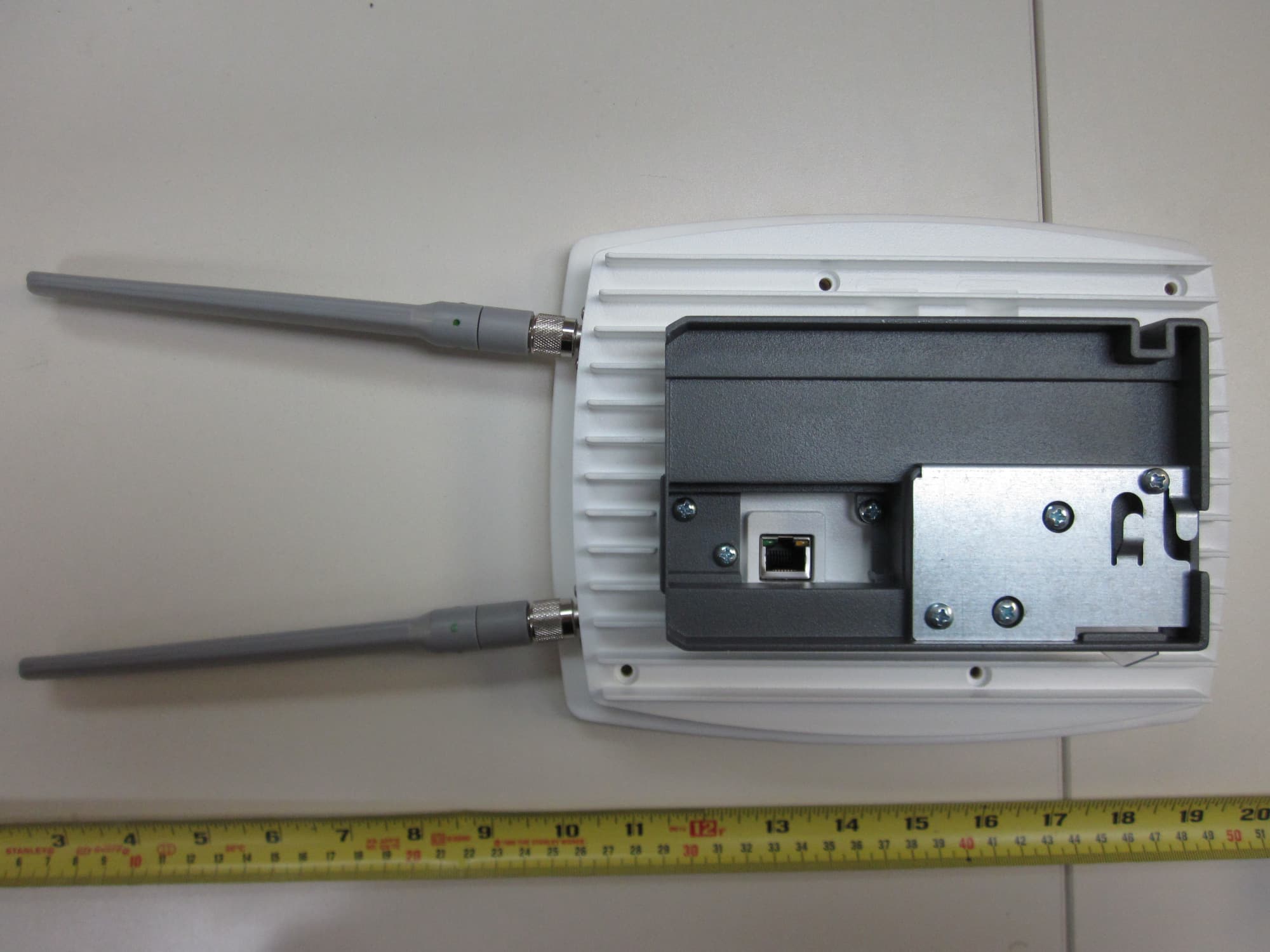 High Capacity Indoor Radio Node for UMTS Coverage - FCC ID Y47RN200B2 - SpiderCloud Wireless (5)