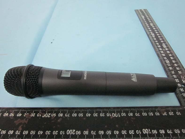 Wireless Handheld Transmitter Microphone - FCC ID Y4O-HHT - INMUSIC BRANDS INC