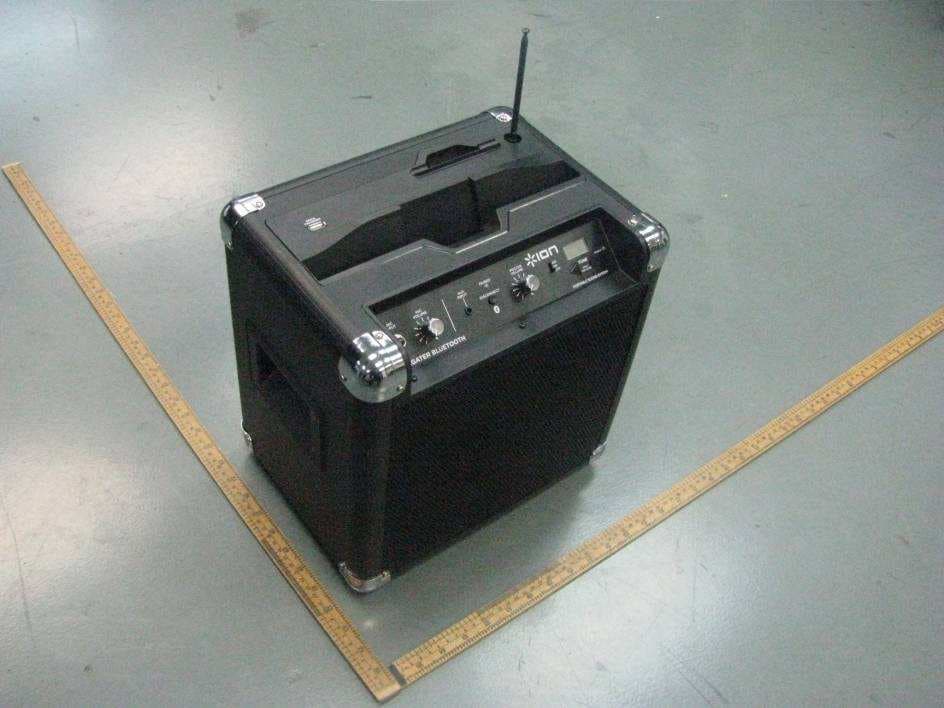 Portable Sound System with AM/FM Radio for iPOD - FCC ID Y4O-IPA57A - INMUSIC BRANDS INC (2)