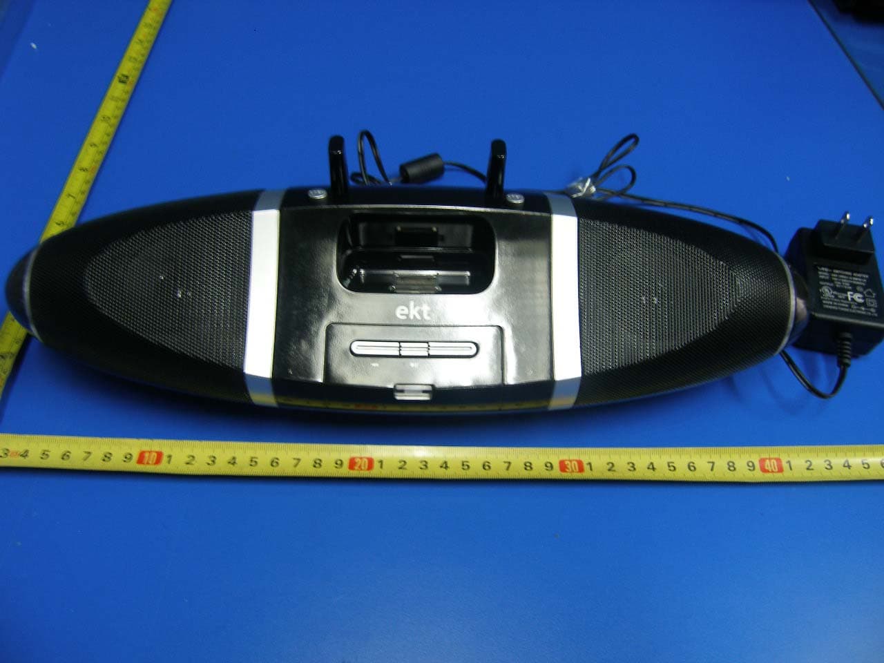 Wireless Speaker for iPod/iPhone - FCC ID Y4OFREESOUND - INMUSIC BRANDS INC