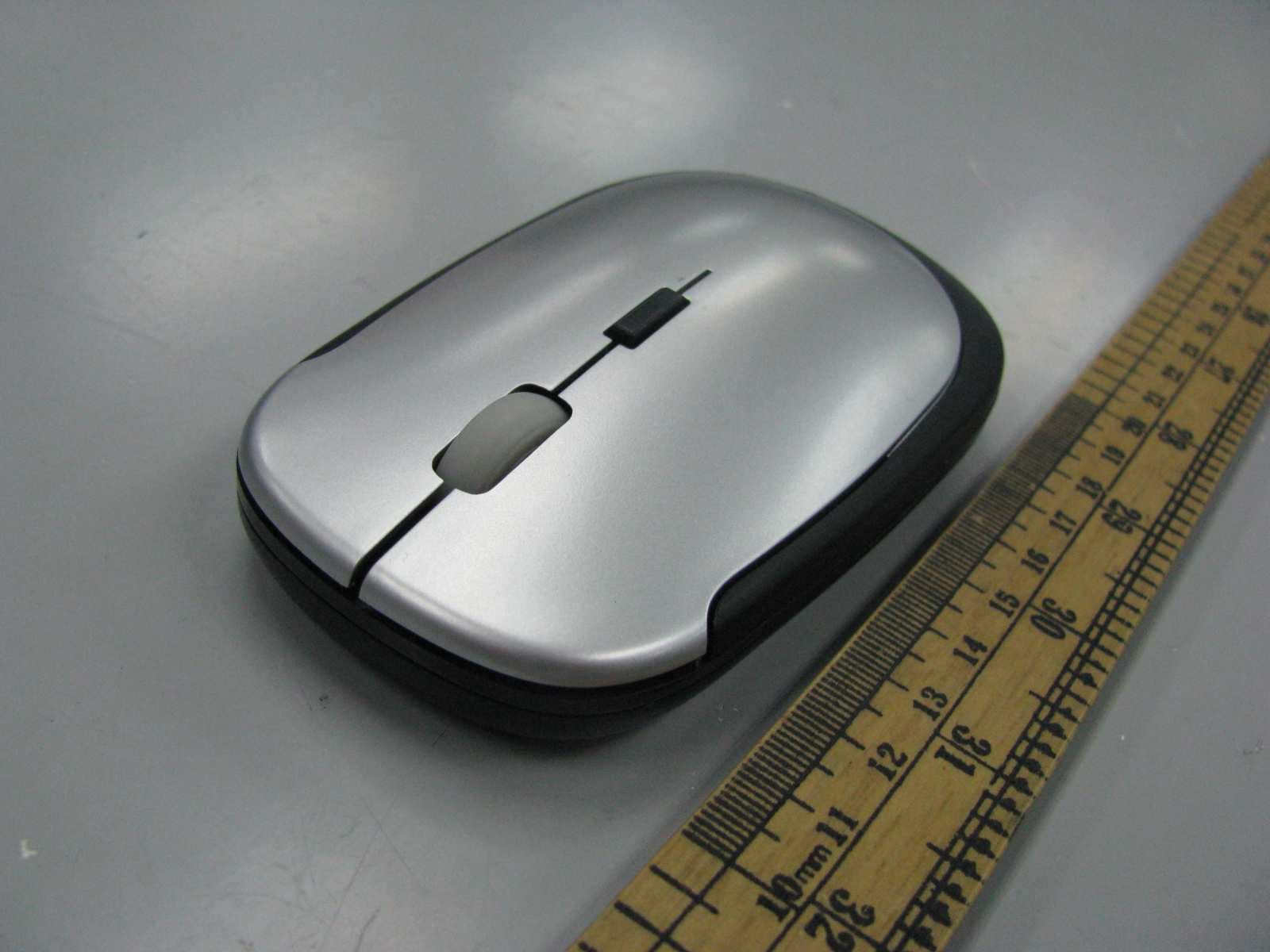 2.4Ghz wireless optical mouse - FCC ID Y4PBONDID10 - Shenzhen Bondidea Technology Co., LTD (2)