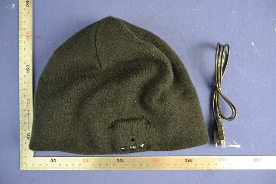 Hands-Free Bluetooth Hat - FCC ID Y56QSLMA0129 - SHENZHEN QI SHENGLONG INDUSTRIALIST CO.,LTD. (3)