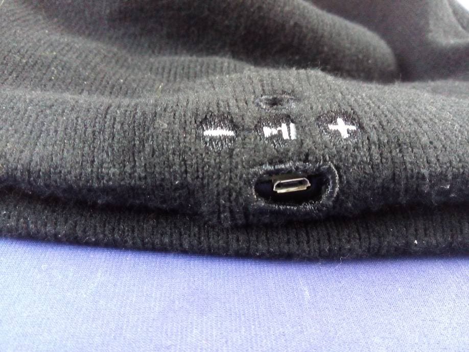 Hands-Free Bluetooth Hat - FCC ID Y56QSLMA0129 - SHENZHEN QI SHENGLONG INDUSTRIALIST CO.,LTD.