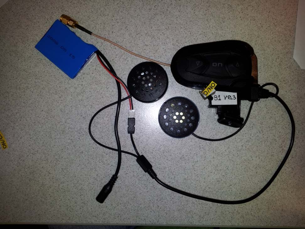 Motorcycle helmet communication system with BT transceiver - FCC ID Y6MNCOM5 - Nolangroup S.p.A. (2)