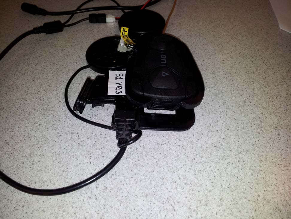 Motorcycle helmet communication system with BT transceiver - FCC ID Y6MNCOM5 - Nolangroup S.p.A. (3)